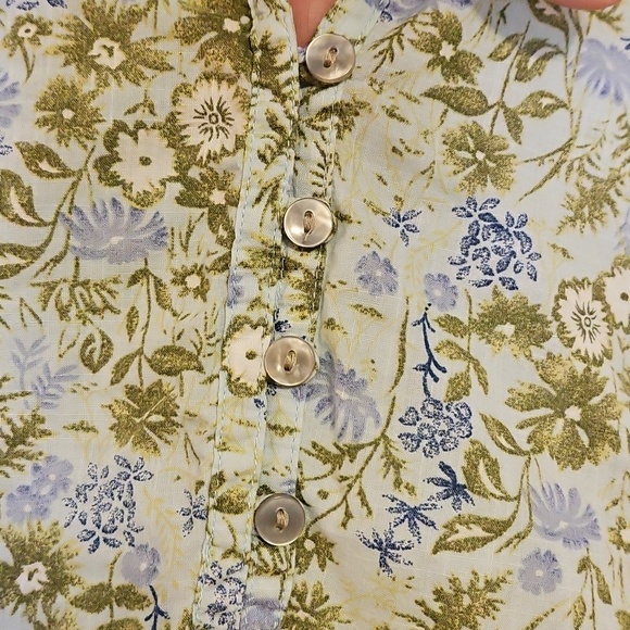 Eddie Bauer Light Blue Shirt with Olive Floral Print - Picture 7 of 11